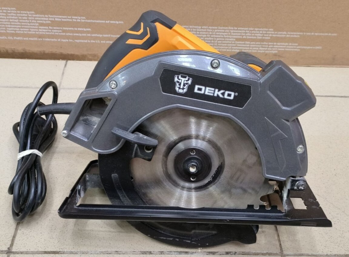 Циркулярная пила DEKO DKCS1800 лазер