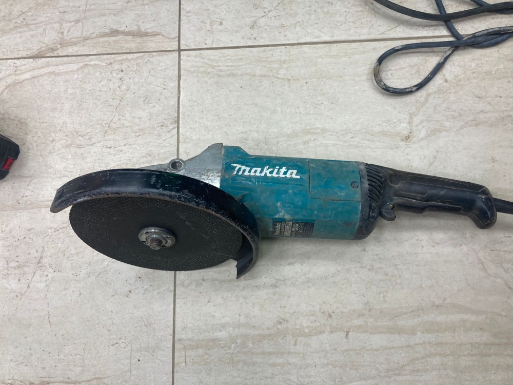 УШМ MAKITA GA9082