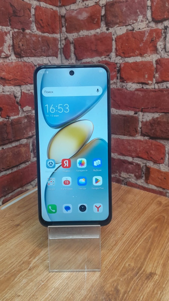 Мобильный телефон Tecno Spark Go 1 3\64gb