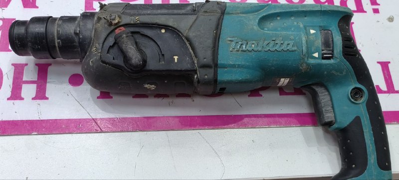 Перфоратор Makita HR2470