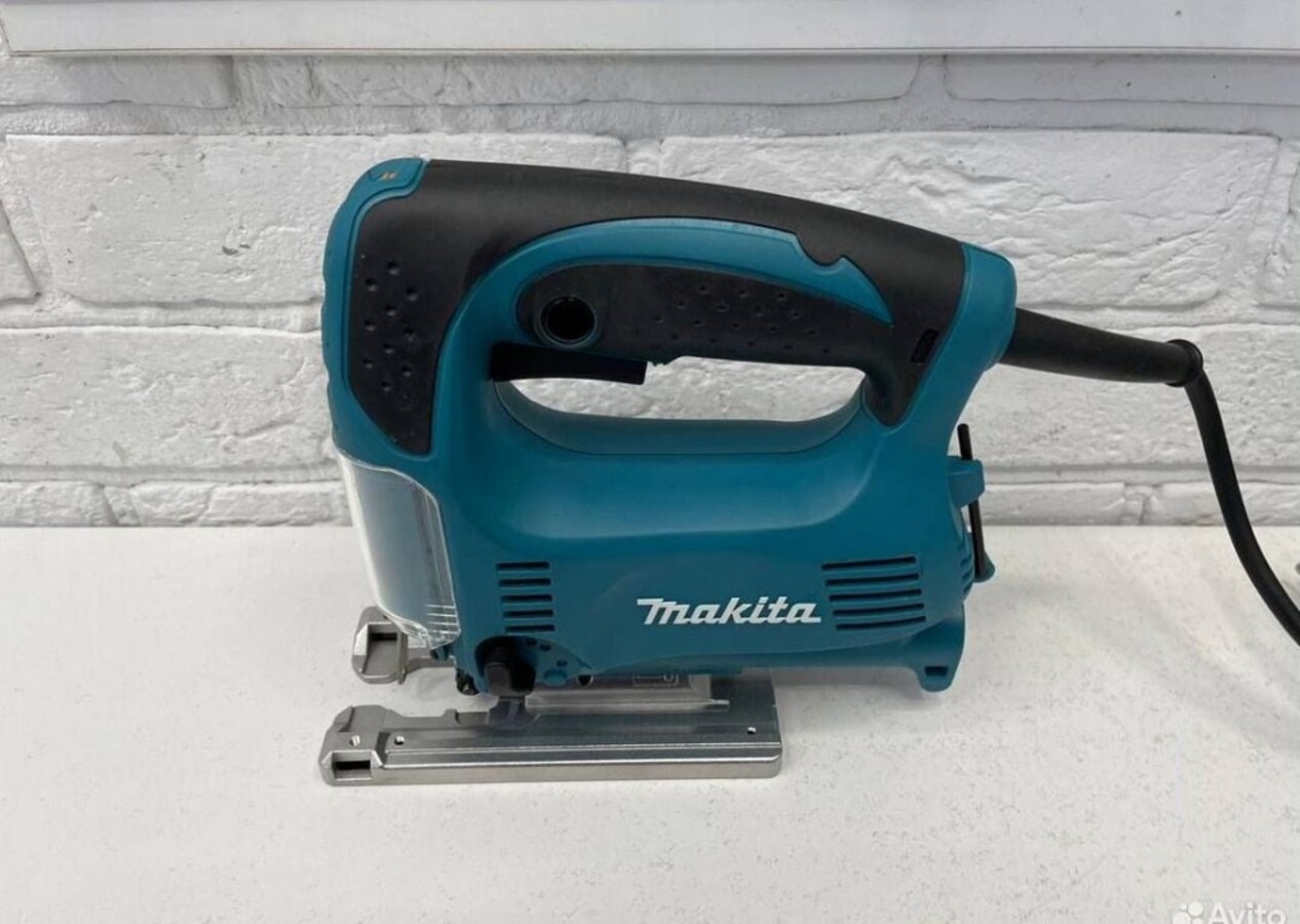 Лобзик Makita 4329