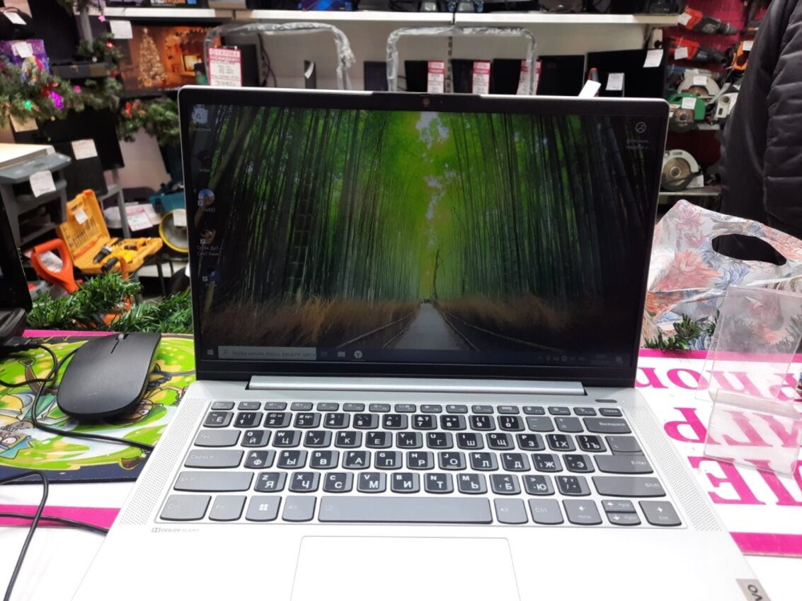 Ноутбук Lenovo
