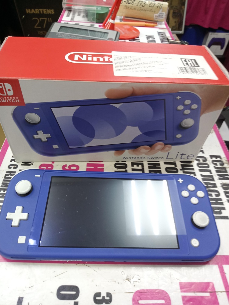 Игровая приставка Nintendo Switch LITE