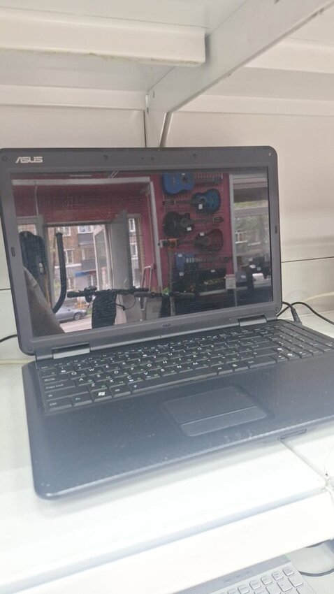 Ноутбук ASUS